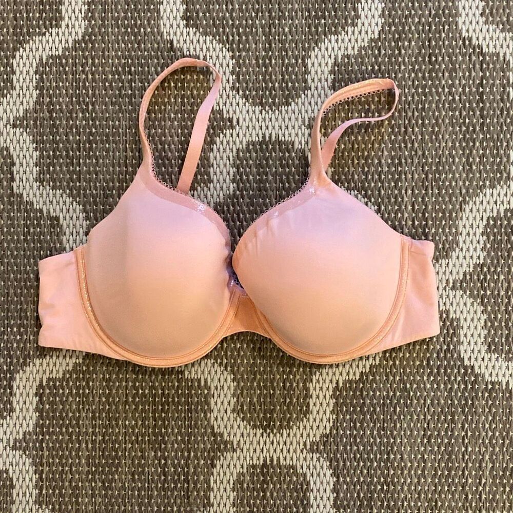 Victoria’s Secret body by Victoria lined perfect coverage bra size 38C